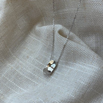 PÉTALES PENDANT NECKLACE CLASSIC MODEL - RHODIUM