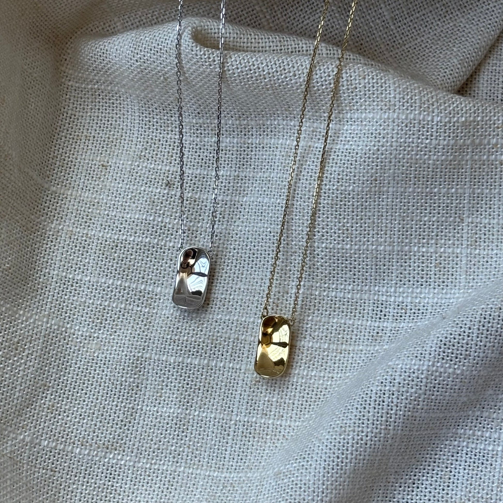 PÉTALES PENDANT NECKLACE CLASSIC MODEL - RHODIUM